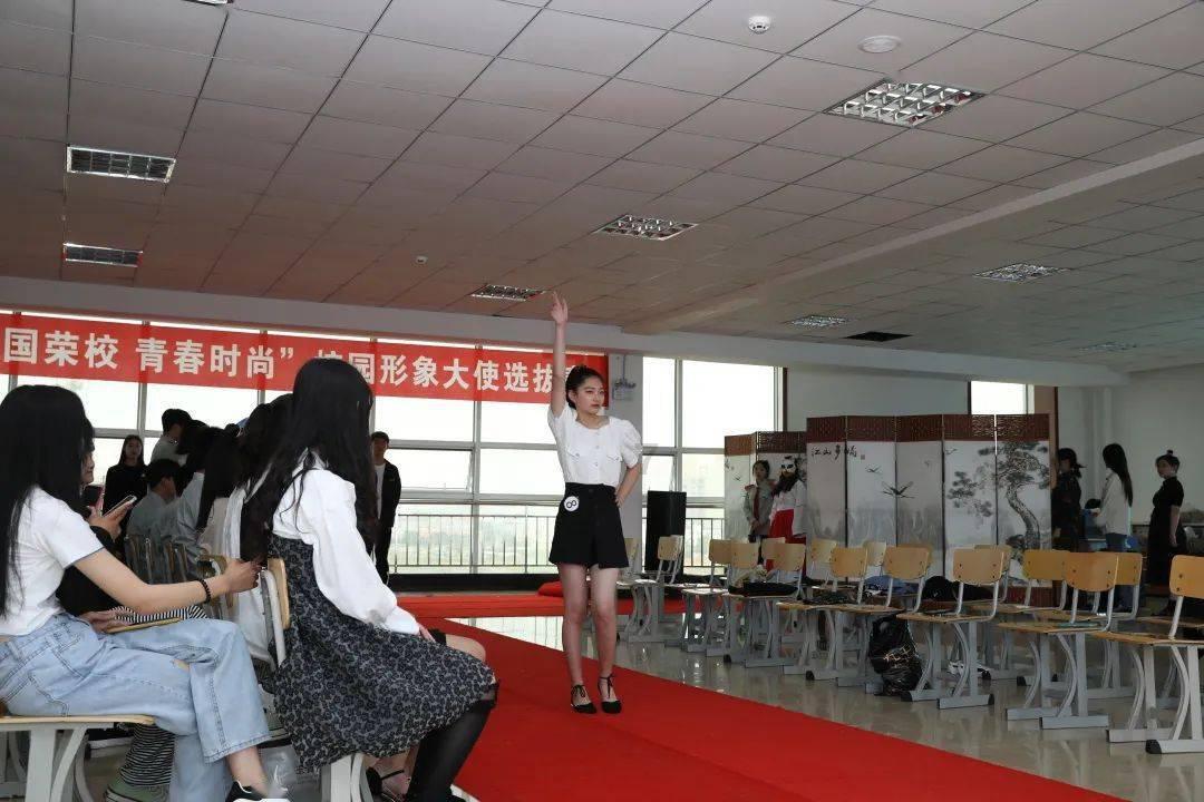 杀出重围人类分裂